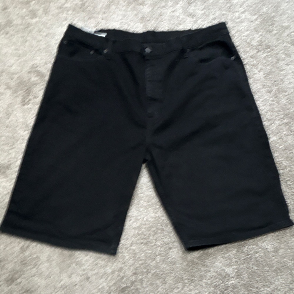 Levi Strauss & Co 569 Men's Black Denim Shorts Solid 5-Pockets Size 42